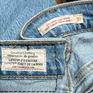 Levi's Women's 70’s high waisted slim straight cut